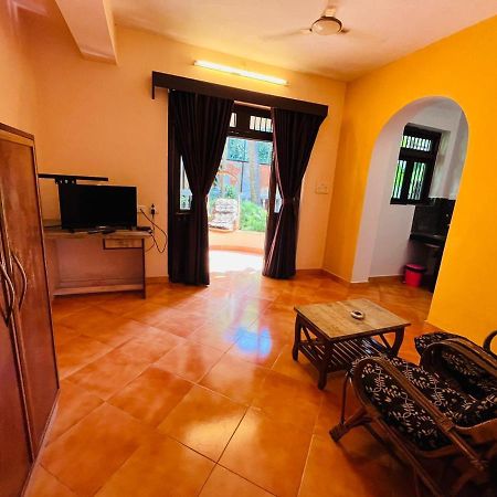 Naga Cottages Morjim Exterior foto