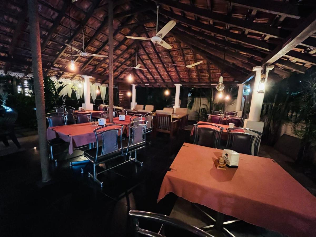 Naga Cottages Morjim Exterior foto